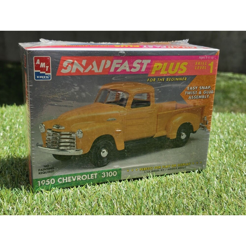 AMT Ertl  1950 CHEVROLET 3100 SNAPFAST 1:25 MODEL Kit New Seal Skill Level 1